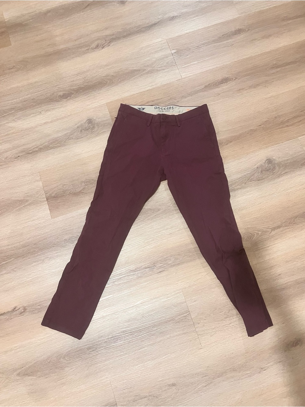 Dockers Men's Maroon/Burgundy Pants